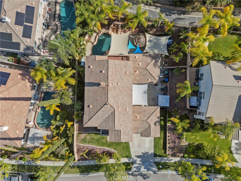 1744 Tamarron Dr