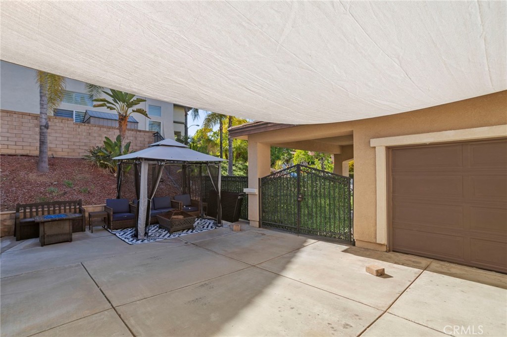 1744 Tamarron Dr