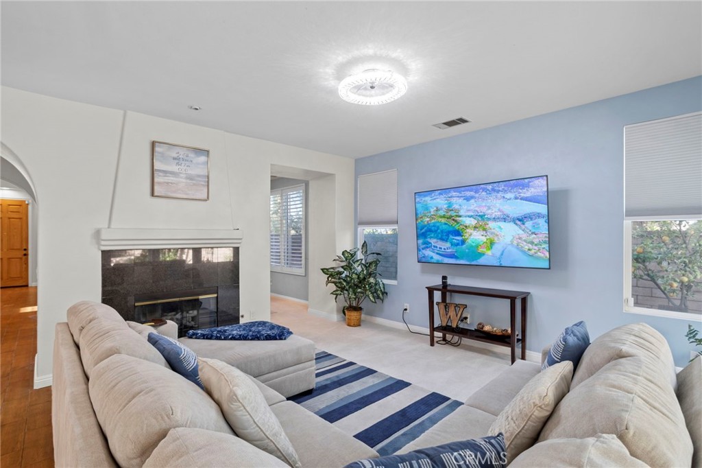 1744 Tamarron Dr