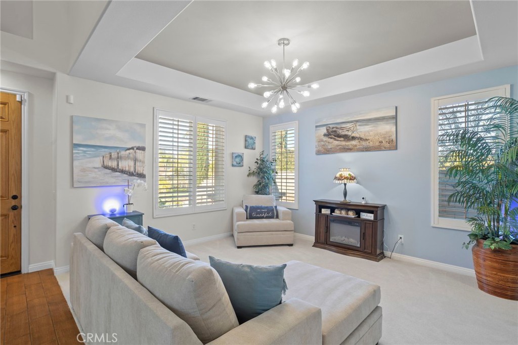 1744 Tamarron Dr