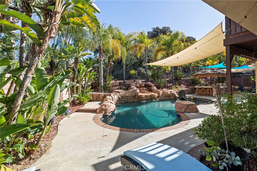 1744 Tamarron Dr
