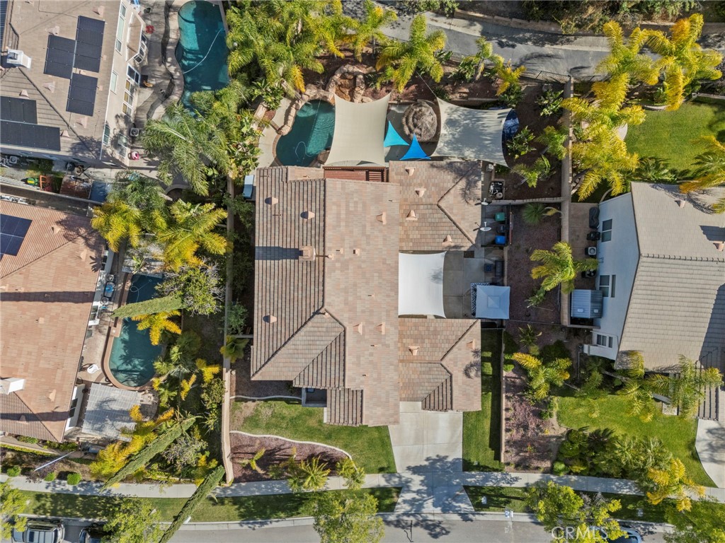 1744 Tamarron Dr