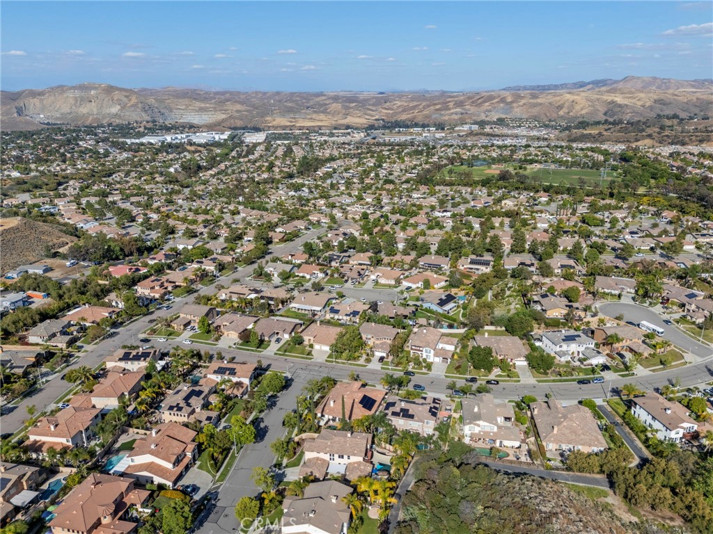 1744 Tamarron Dr