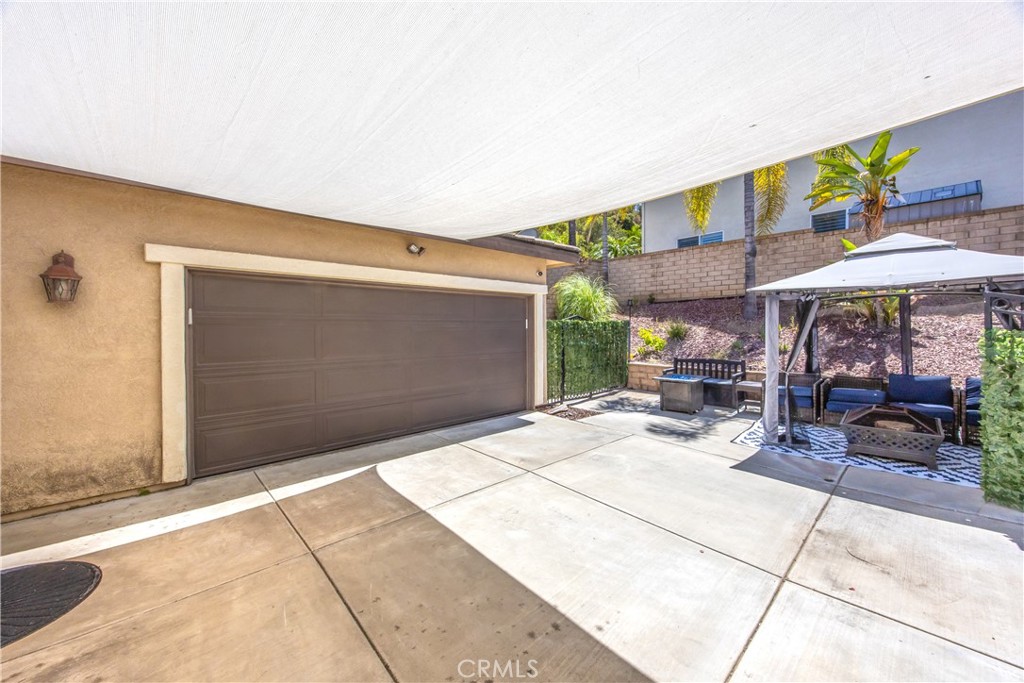 1744 Tamarron Dr