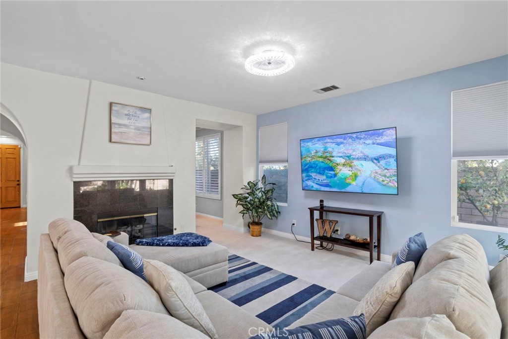 1744 Tamarron Dr