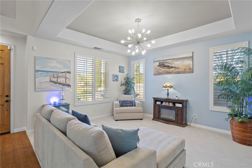 1744 Tamarron Dr