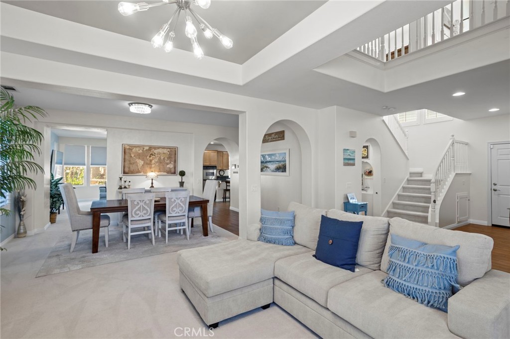 1744 Tamarron Dr