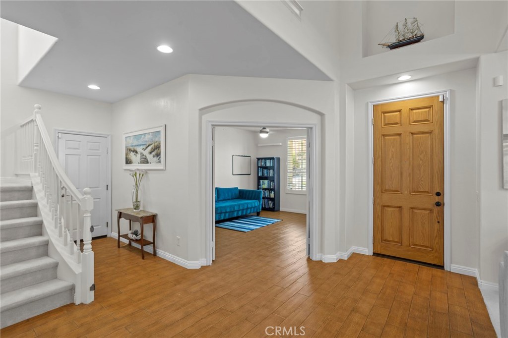 1744 Tamarron Dr