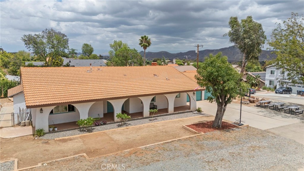 1763 Hayden Ave