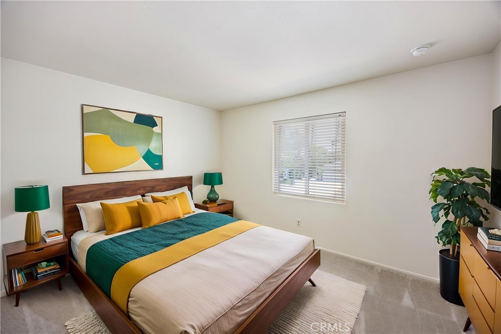 1926 S Starfire Ave