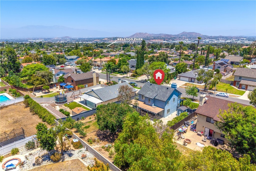 1926 S Starfire Ave