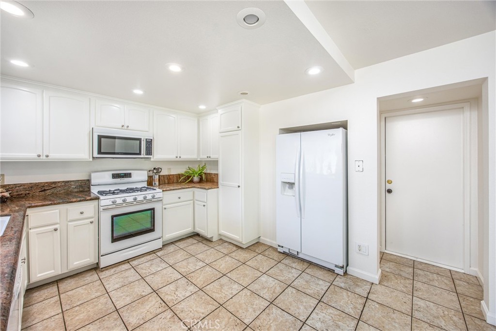 1926 S Starfire Ave