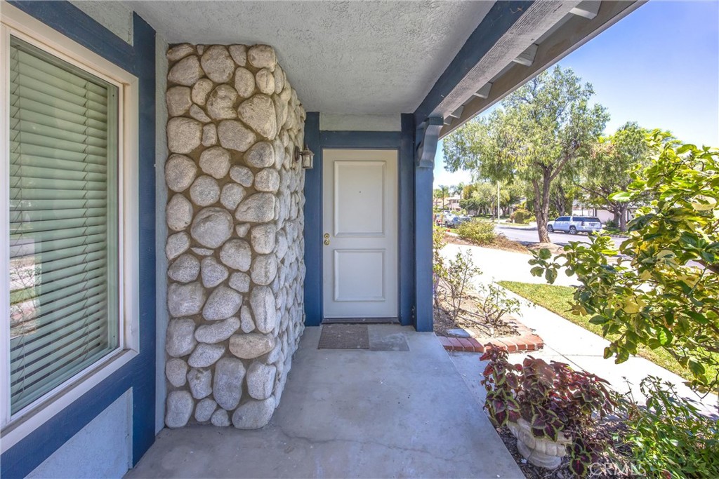 1926 S Starfire Ave