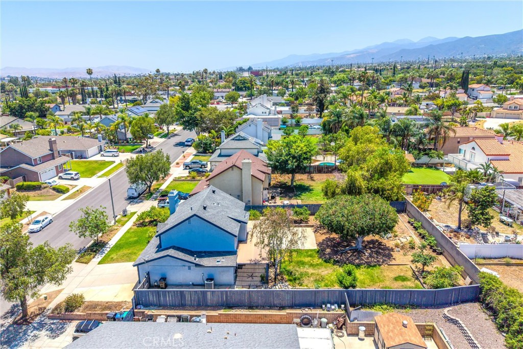 1926 S Starfire Ave