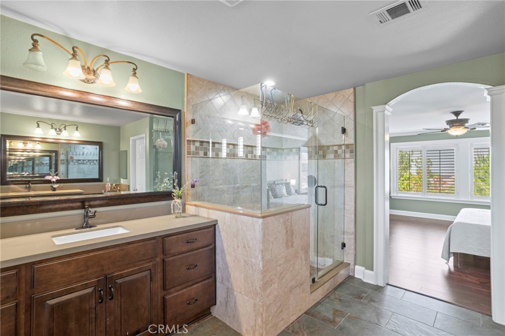 685 White Mountain Cir