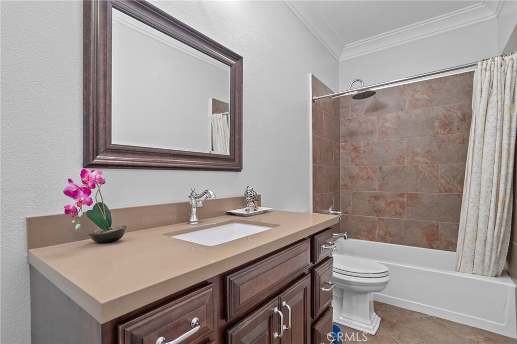 685 White Mountain Cir