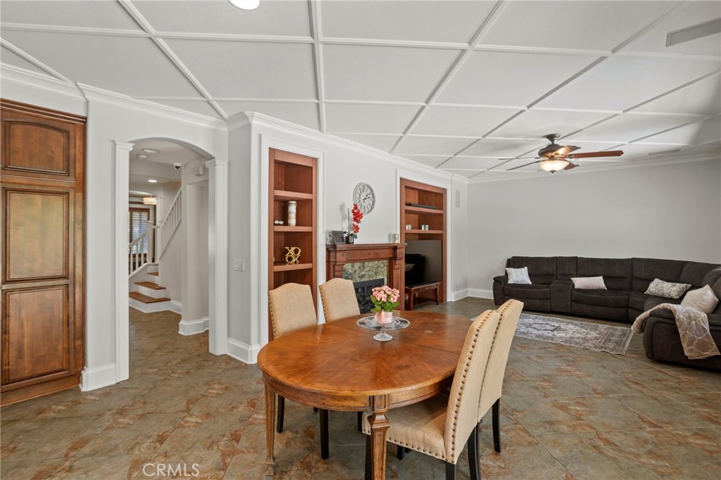 685 White Mountain Cir