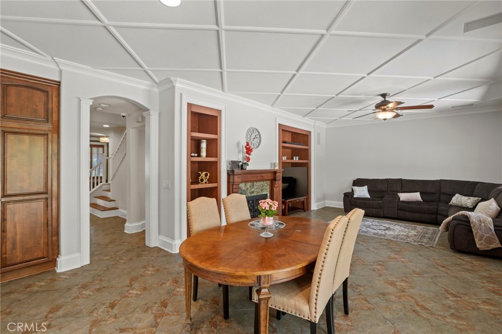 685 White Mountain Cir