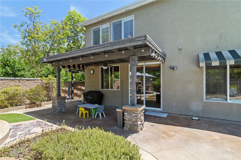 685 White Mountain Cir
