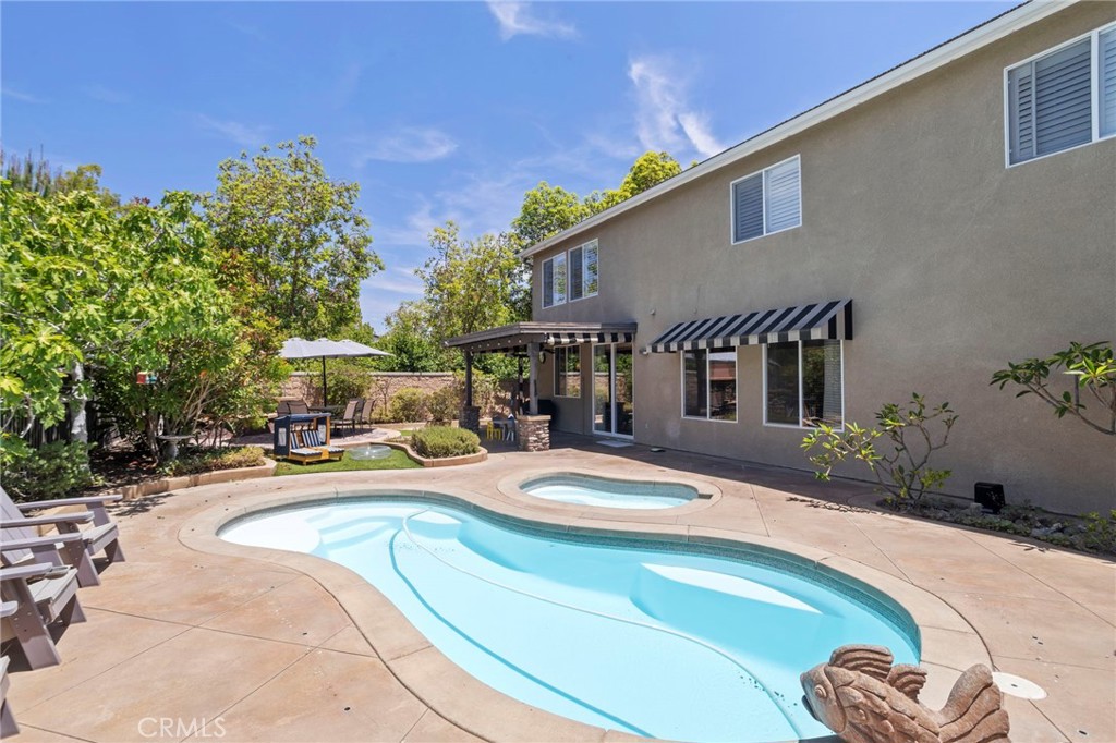 685 White Mountain Cir