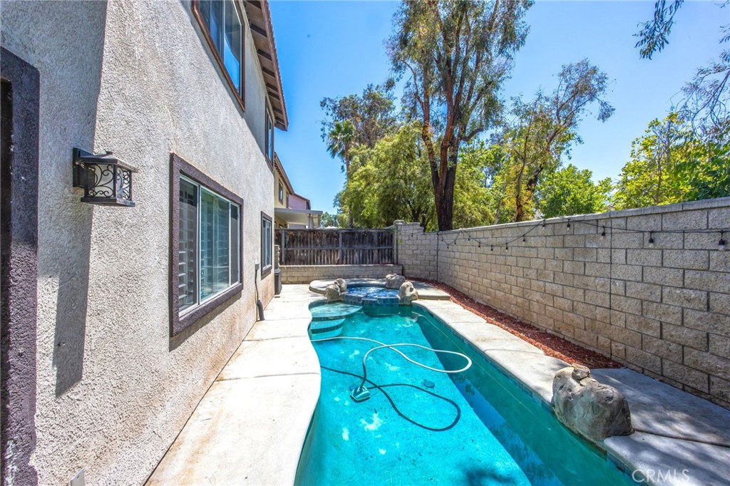 142 Tamarack Dr