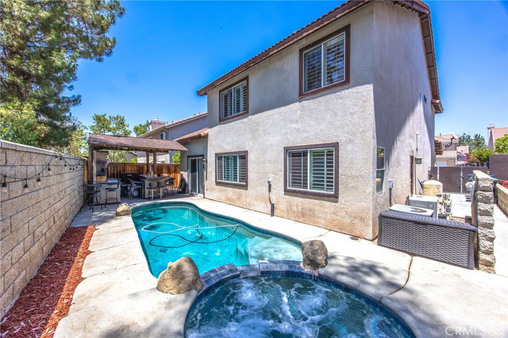 142 Tamarack Dr