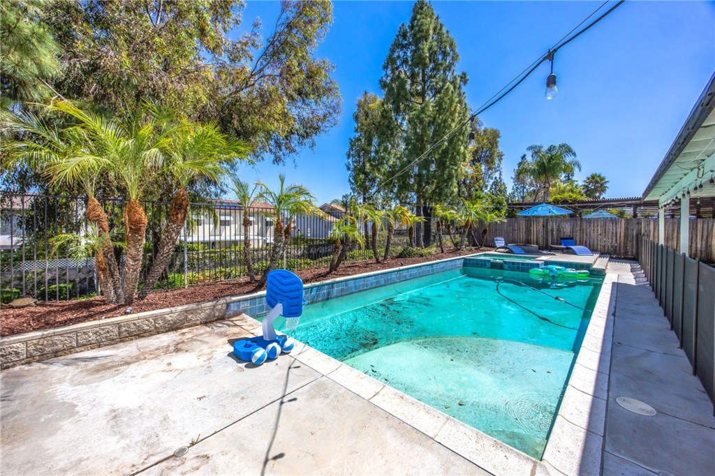 619 Donatello Dr