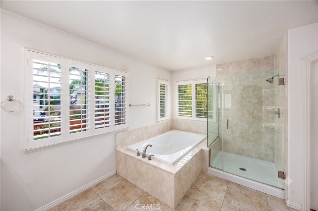 4015 Belfry Cir