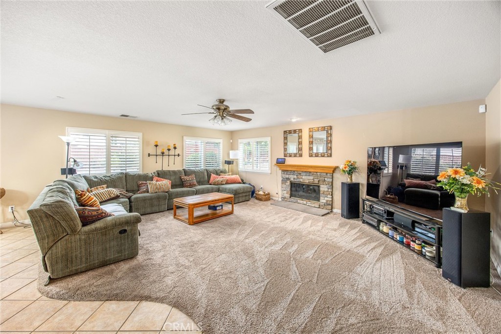 4015 Belfry Cir