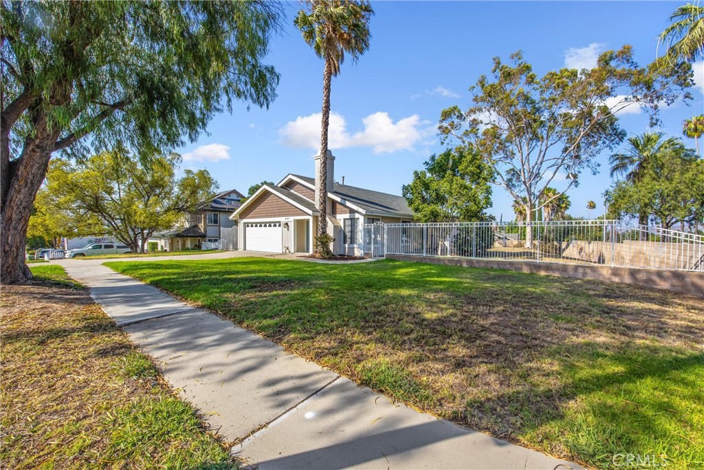 1997 S Starfire Ave
