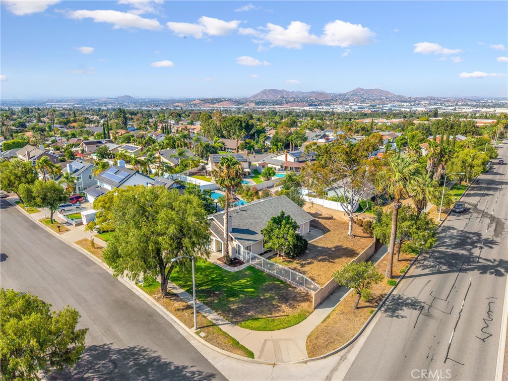1997 S Starfire Ave