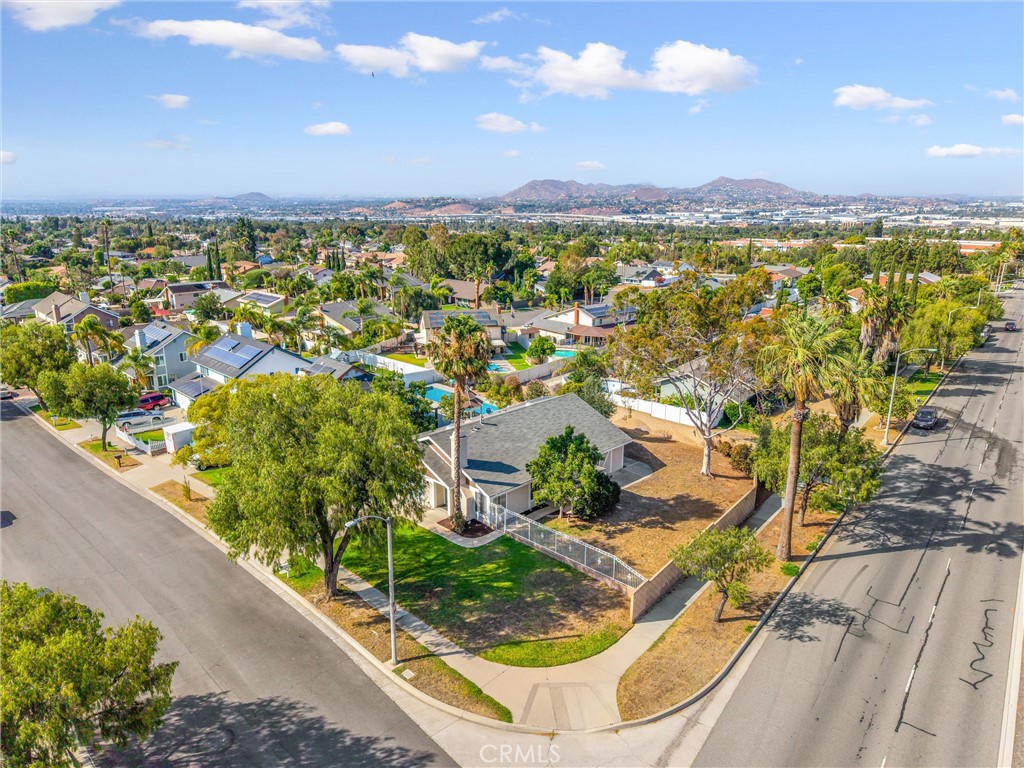 1997 S Starfire Ave