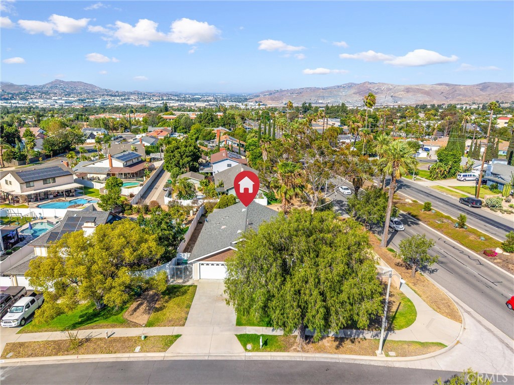 1997 S Starfire Ave