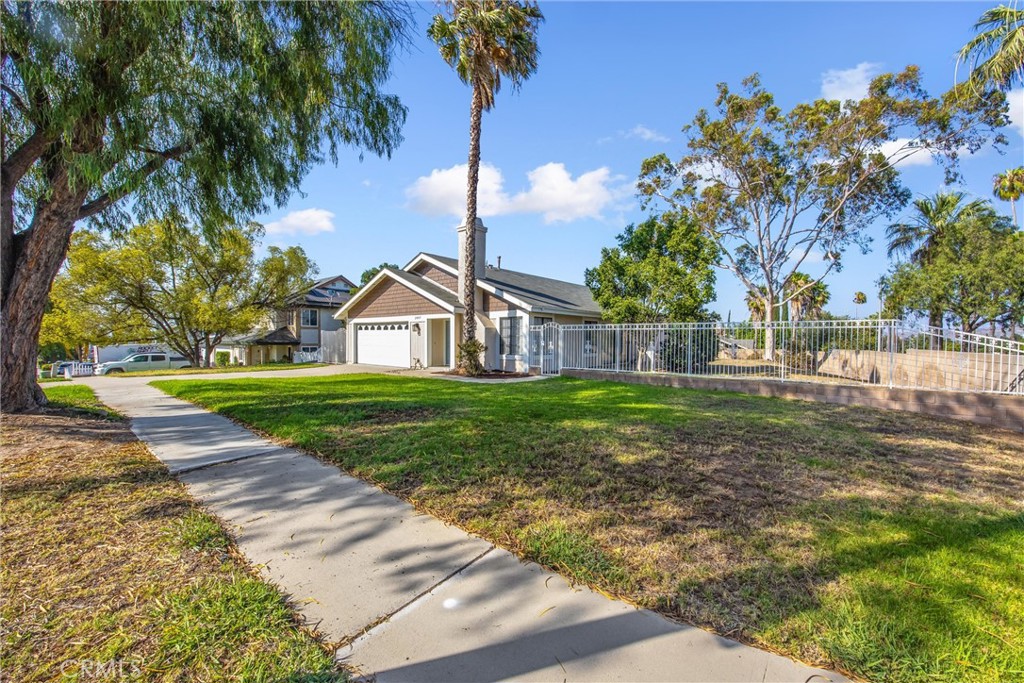 1997 S Starfire Ave