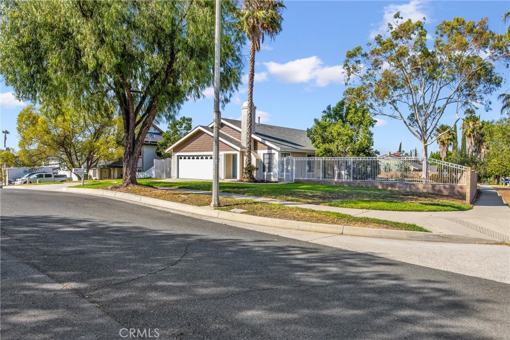 1997 S Starfire Ave