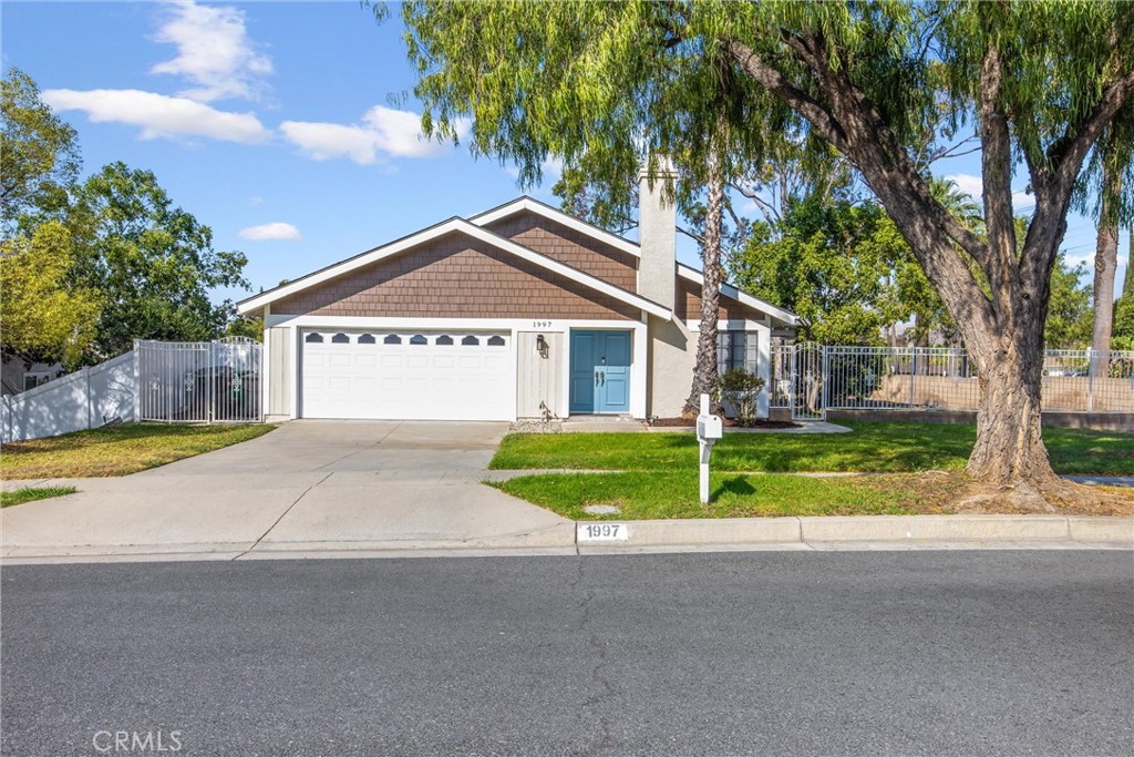 1997 S Starfire Ave