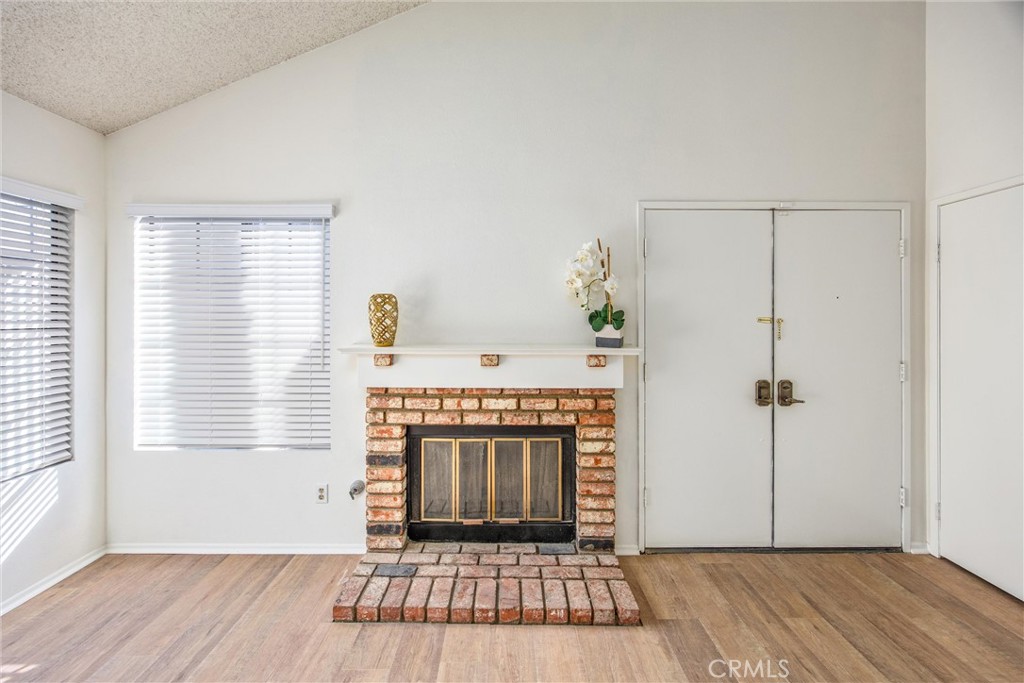 1997 S Starfire Ave