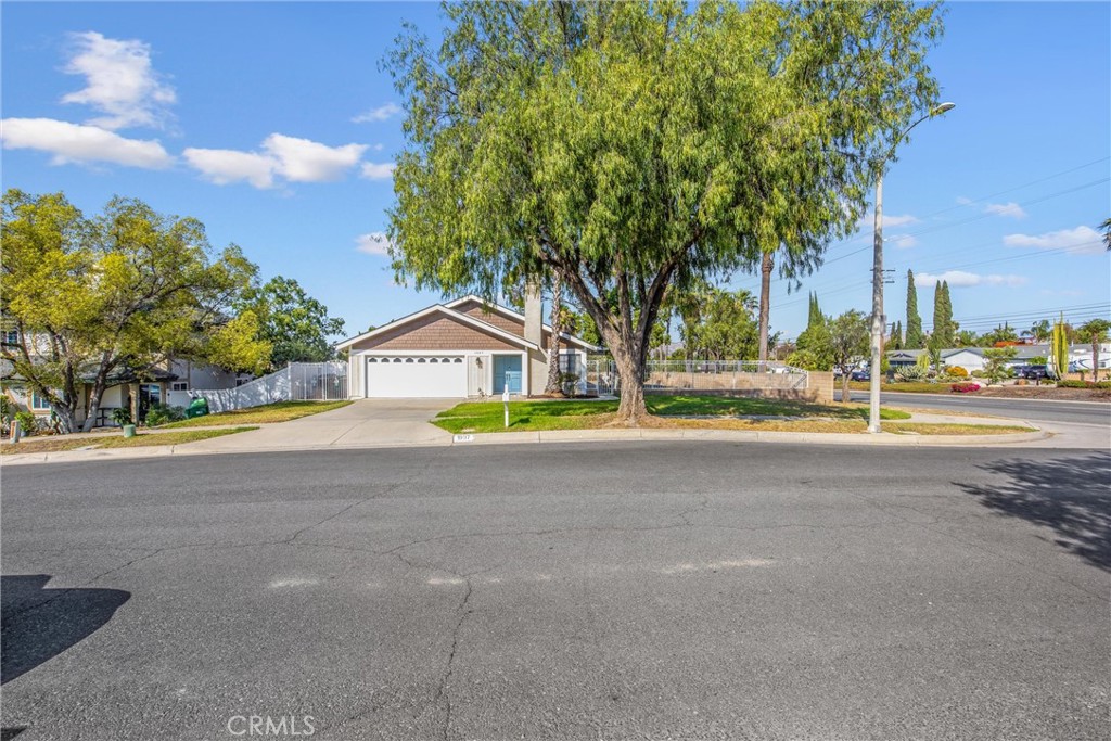 1997 S Starfire Ave