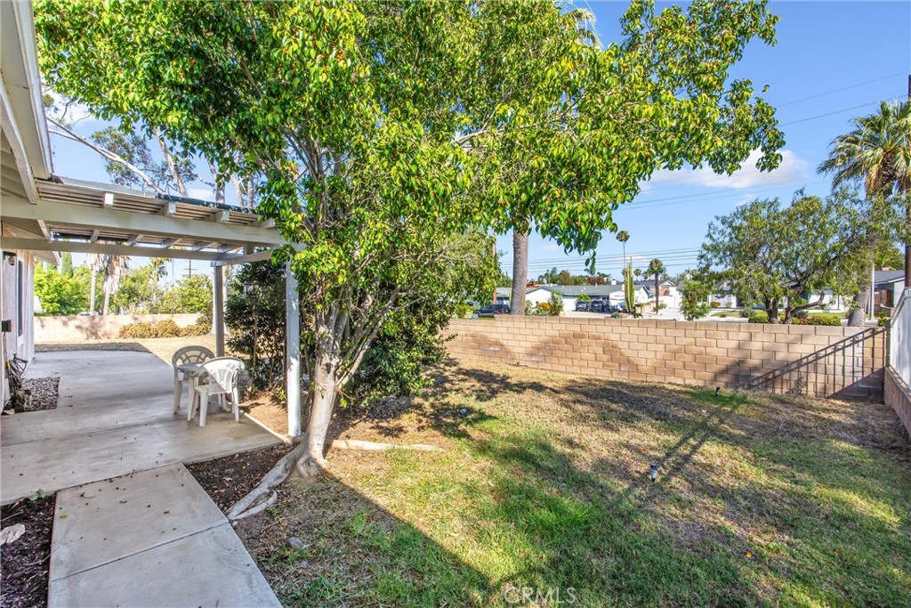 1997 S Starfire Ave