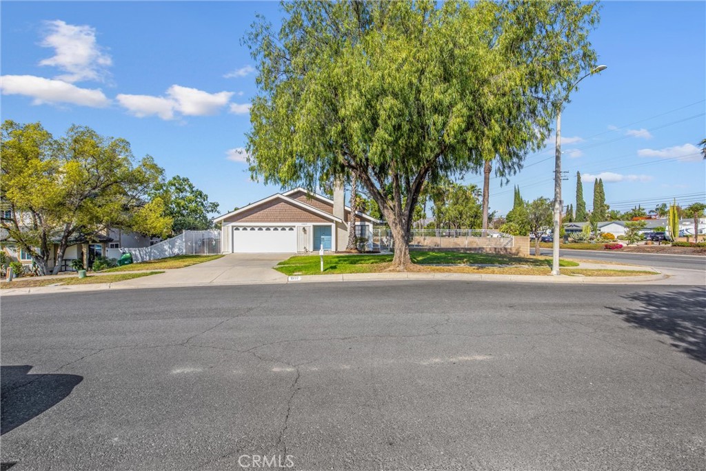 1997 S Starfire Ave