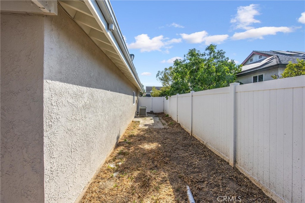 1997 S Starfire Ave