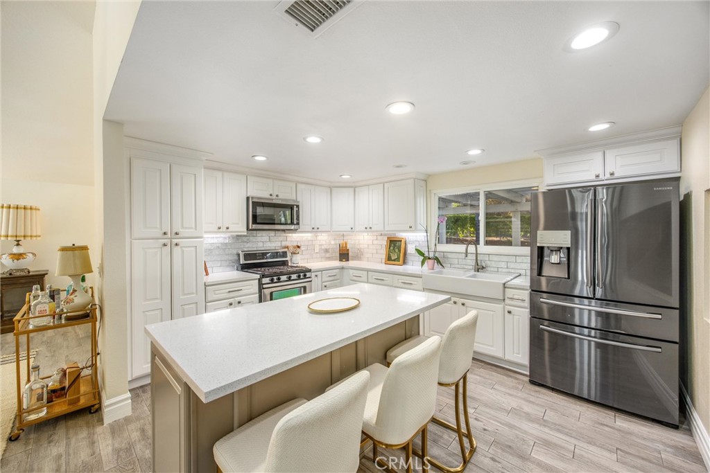 2438 Antelope Dr