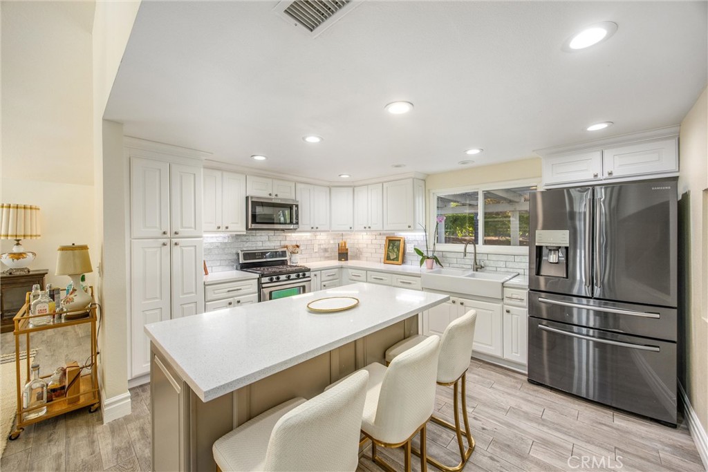 2438 Antelope Dr