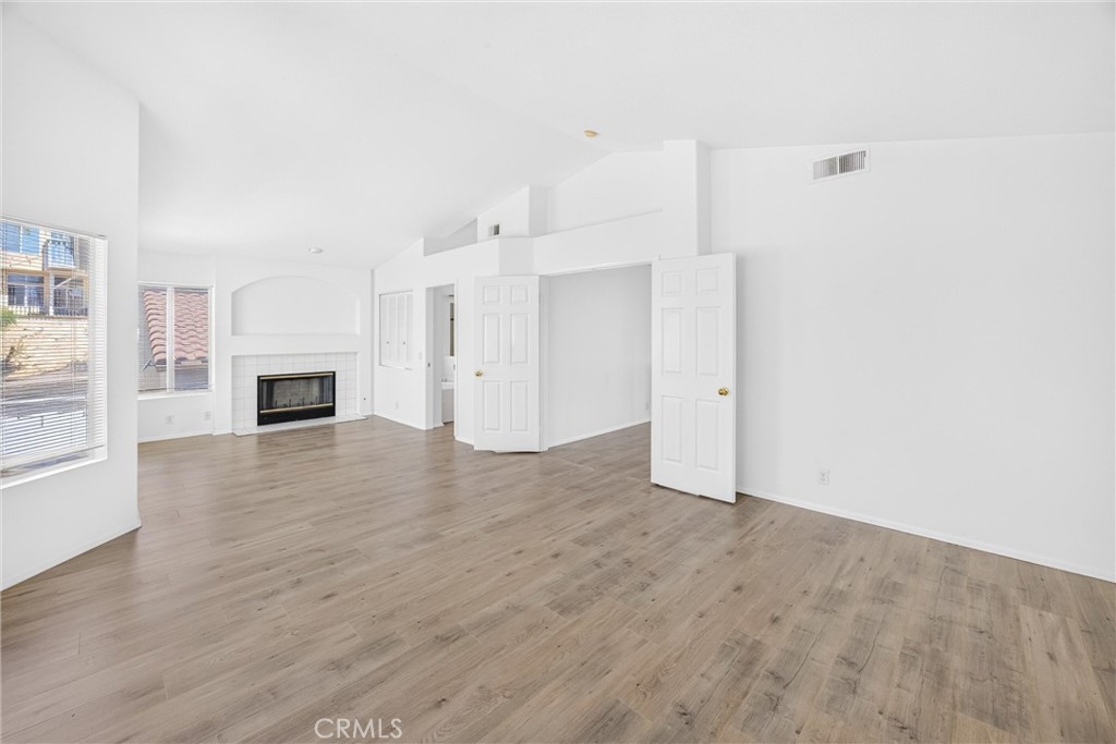 476 Somerset Cir