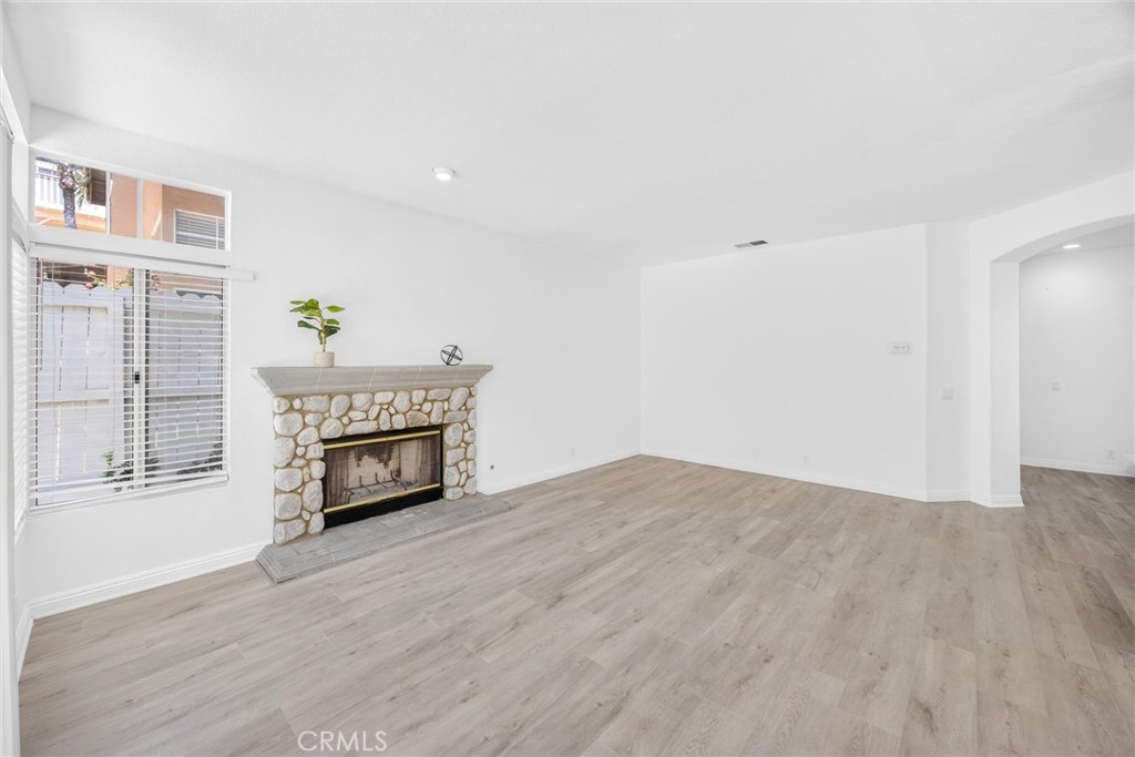 476 Somerset Cir
