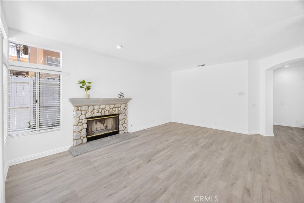 476 Somerset Cir