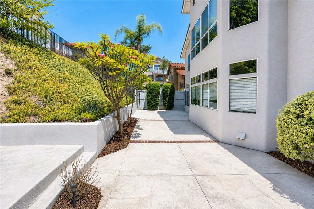 476 Somerset Cir