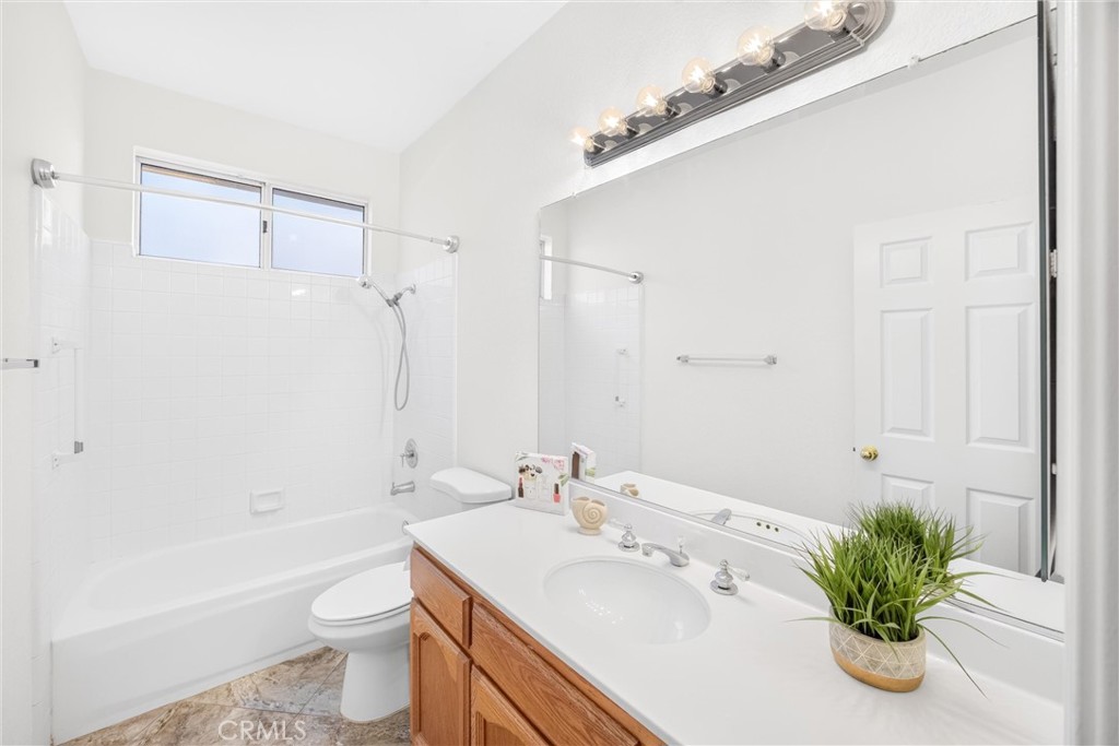 476 Somerset Cir