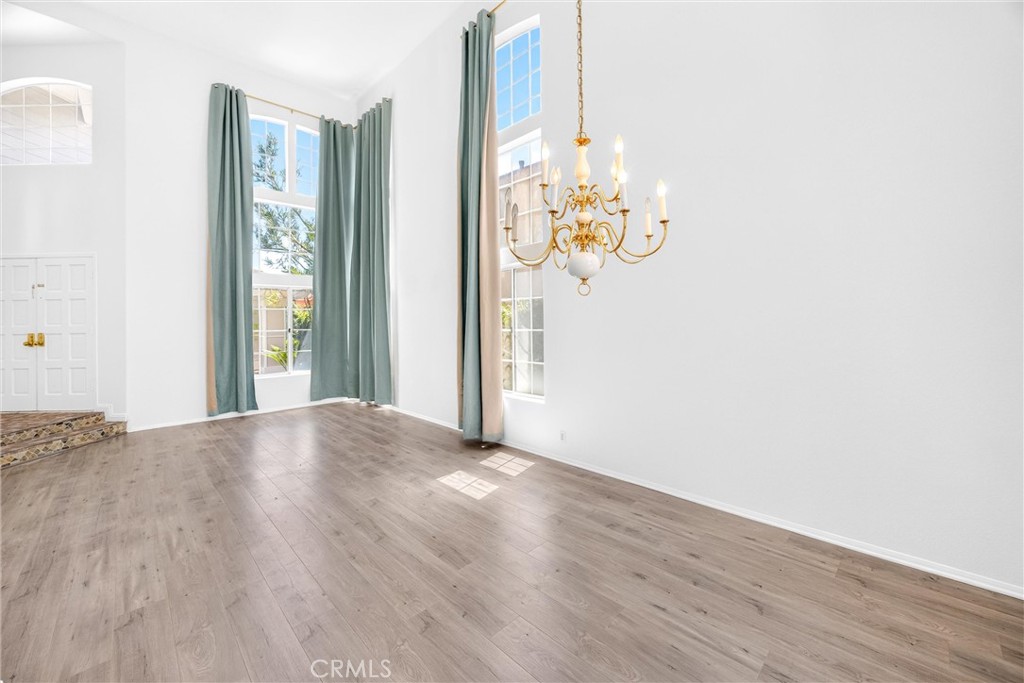476 Somerset Cir