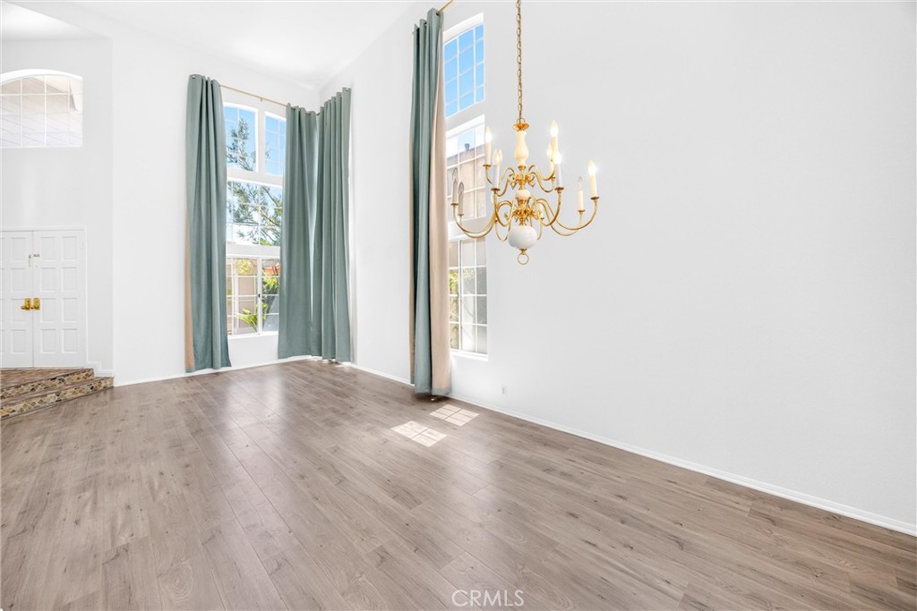 476 Somerset Cir